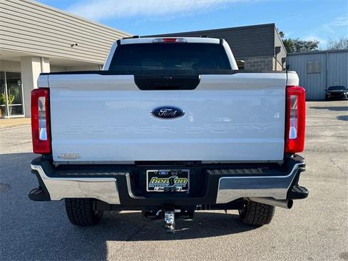 Used 2025 Ford F250 XLT image 4