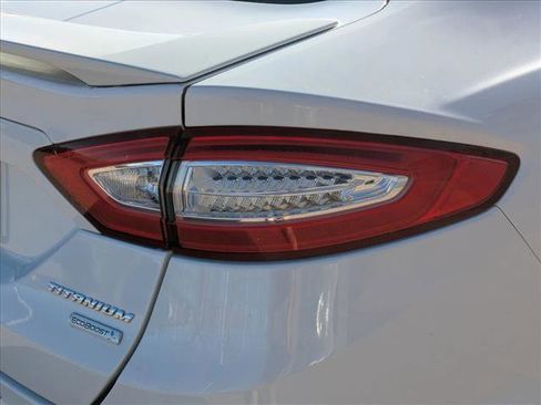 Used 2015 Ford Fusion Titanium image 10