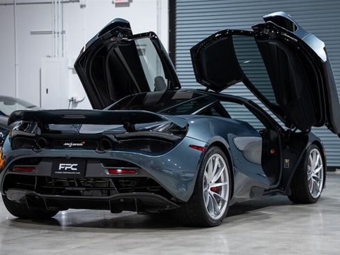 Used 2018 McLaren 720S Performance RWD image 15