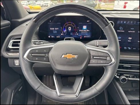Used 2025 Chevrolet Traverse High Country w/ LPO, Floor Liner Package AWD/4WD image 15