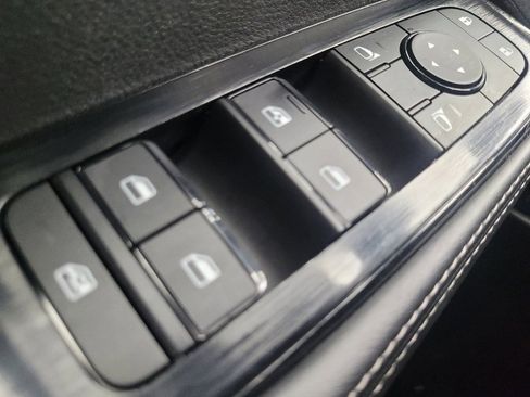 Used 2023 Nissan Rogue SV FWD image 27