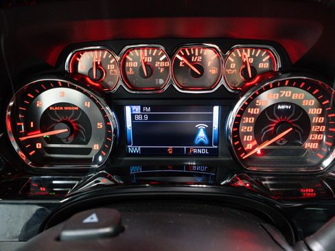 Used 2018 Chevrolet Silverado 1500 LT w/ All Star Edition image 25