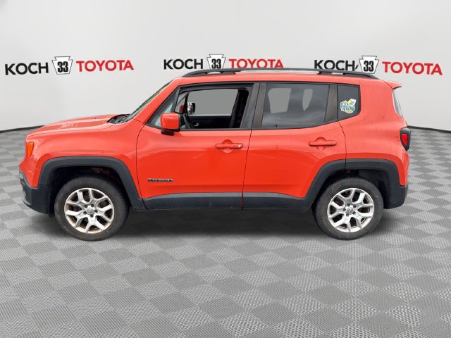 Used 2015 Jeep Renegade Latitude w/ Cold Weather Group II AWD/4WD image 4