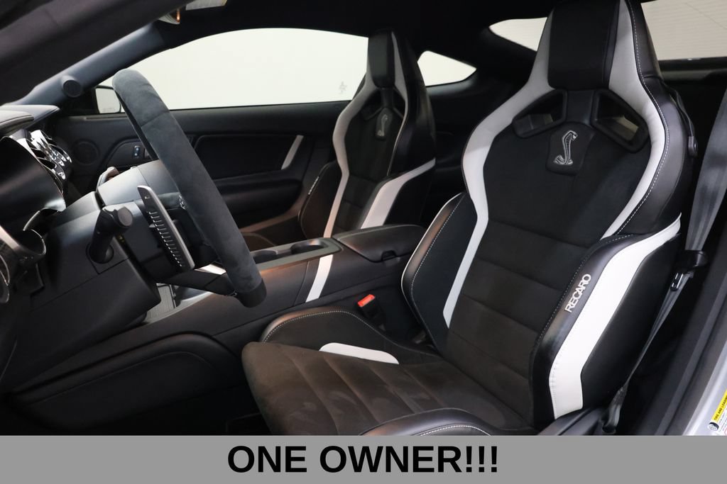 Used 2020 Ford Mustang Shelby GT500 w/ Carbon Fiber Track Pack RWD image 13