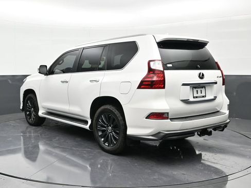 Used 2022 Lexus GX 460 Luxury w/ Sport Design Package image 3