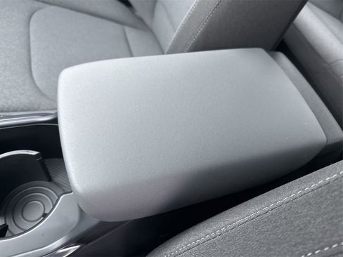 New 2025 Kia K4 LXS image 33