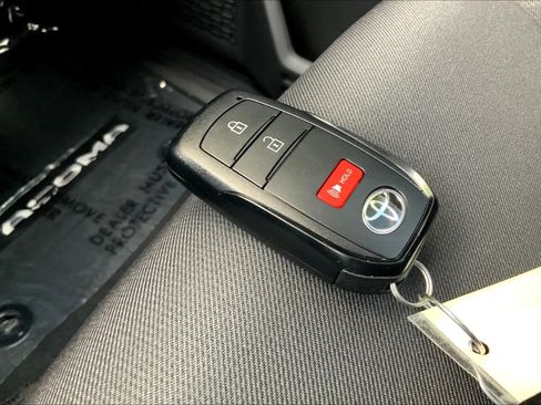 Used 2024 Toyota Tacoma SR5 RWD image 15
