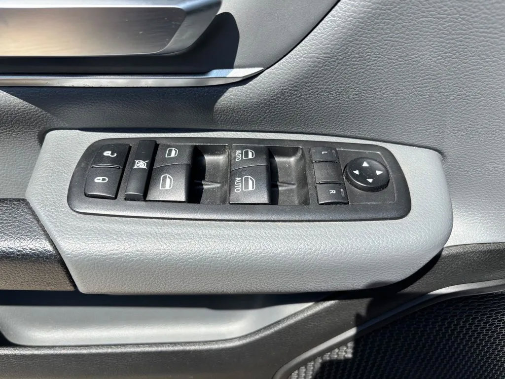 Used 2020 RAM 1500 Big Horn AWD/4WD image 21