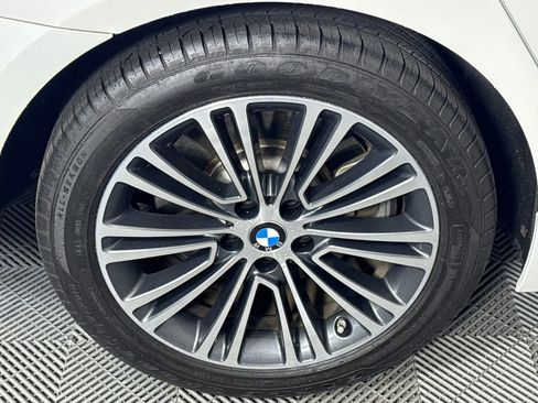 Used 2019 BMW 540i RWD image 17