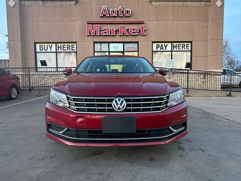 Used 2016 Volkswagen Passat 1.8T SE FWD image 2