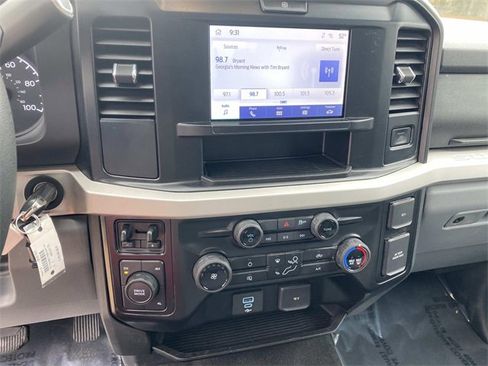 Used 2025 Ford F250 XLT image 27