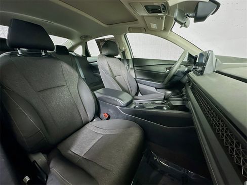 Used 2023 Honda Accord EX image 12