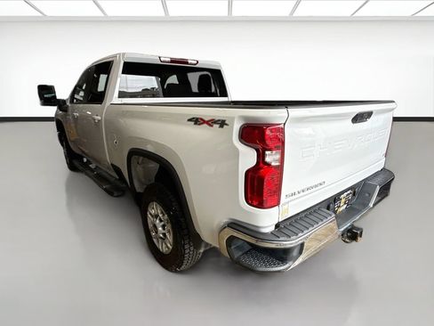 Used 2025 Chevrolet Silverado 2500 LT w/ Convenience Package AWD/4WD image 7