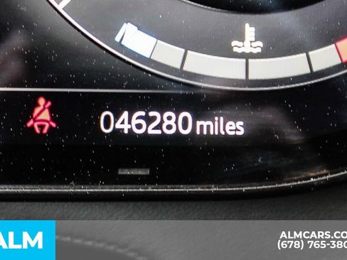 Used 2023 Land Rover Range Rover Long Wheelbase SE image 42