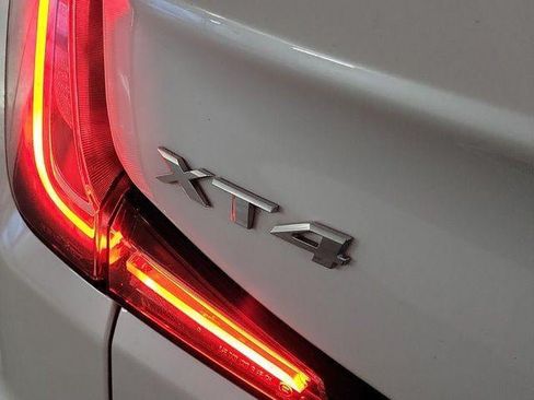 Certified 2024 Cadillac XT4 Sport FWD image 8