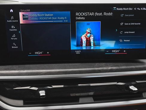 Used 2023 BMW X7 xDrive40i w/ M Sport Package AWD/4WD image 28