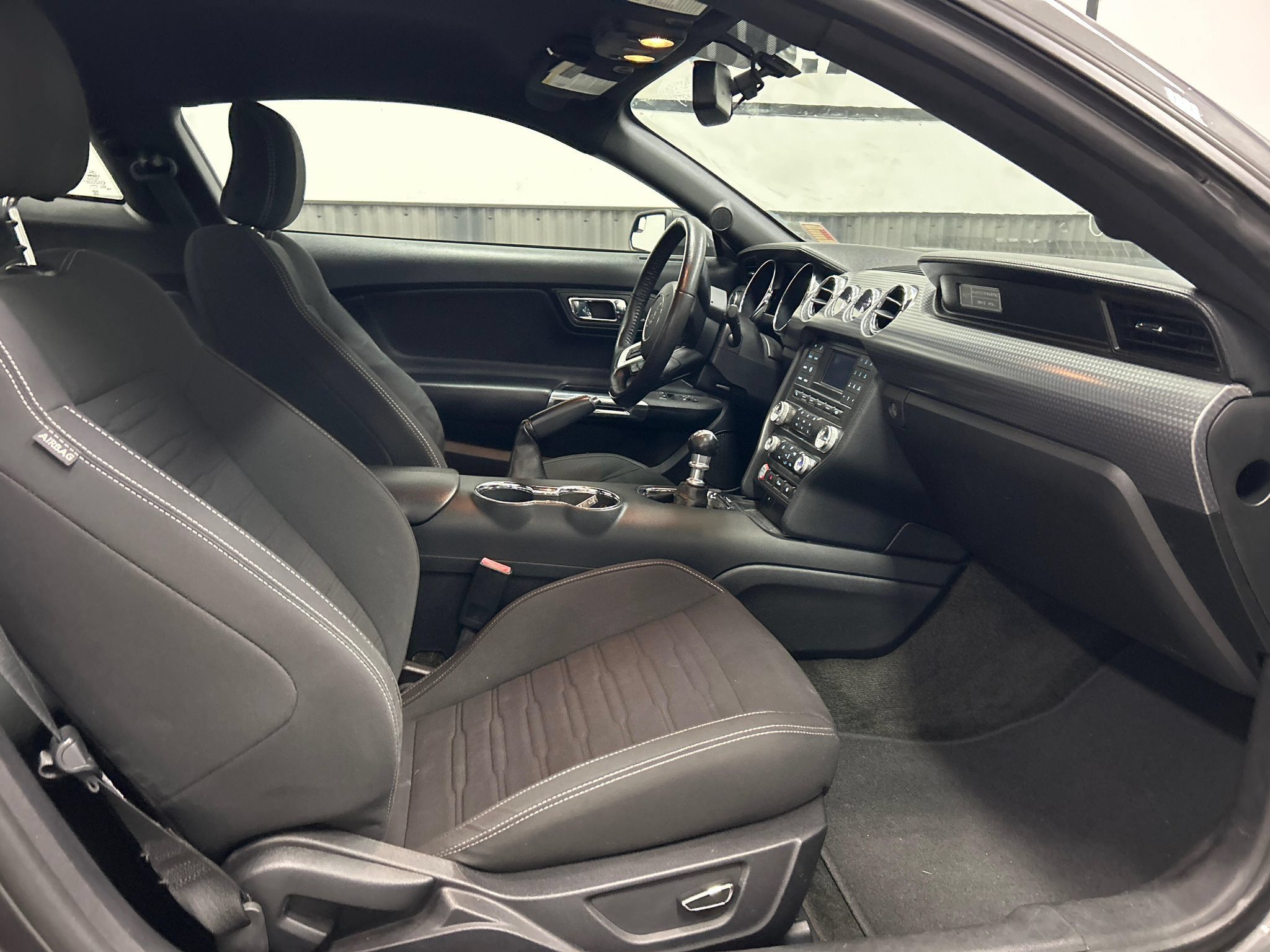 Used 2017 Ford Mustang GT w/ GT Performance Package RWD image 11