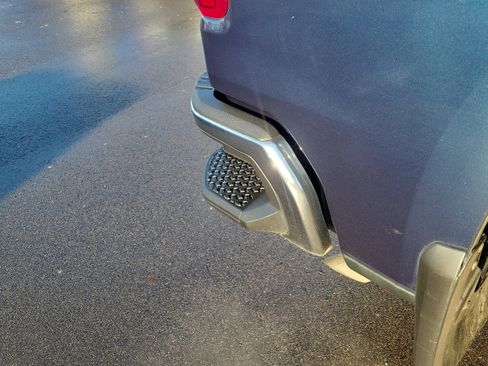 Used 2021 Chevrolet Silverado 1500 LTZ w/ Technology Package image 8