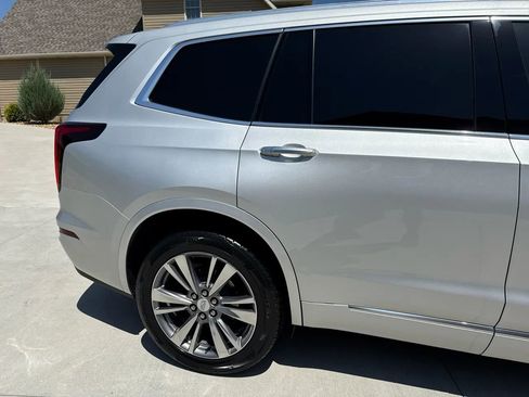 Used 2020 Cadillac XT6 Premium Luxury image 9