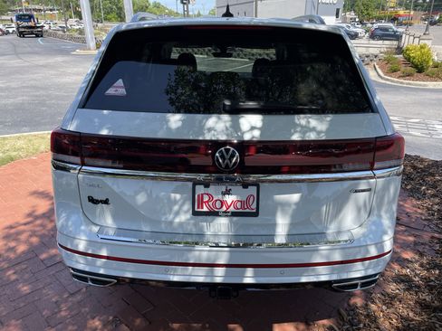 New 2026 Volkswagen Atlas SEL Premium R-Line AWD/4WD image 5