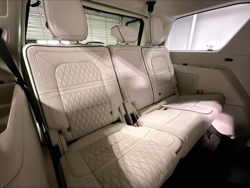 Used 2024 Lincoln Navigator Black Label AWD/4WD image 34