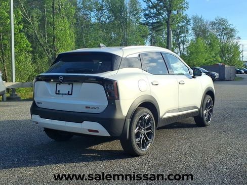 New 2026 Nissan Kicks SR w/ SR Premium Package AWD/4WD image 7