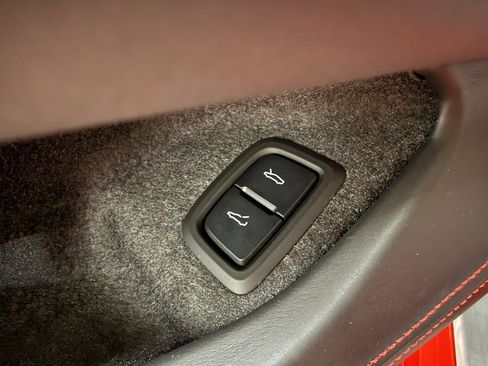 Used 2022 Chevrolet Corvette Stingray Premium Cpe w/ Z51 Performance Package image 23