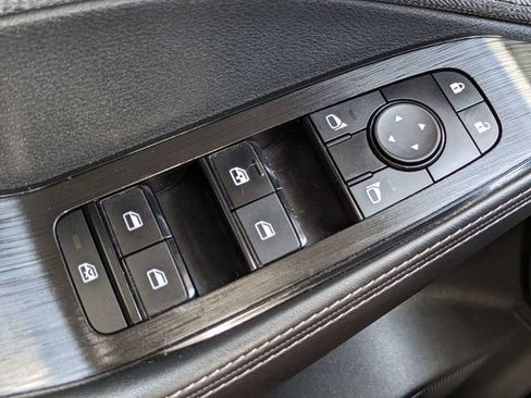 Used 2023 Nissan Rogue SV FWD image 25