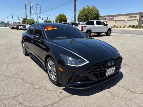 Used 2023 Hyundai Sonata SEL w/ Convenience Package FWD image 2