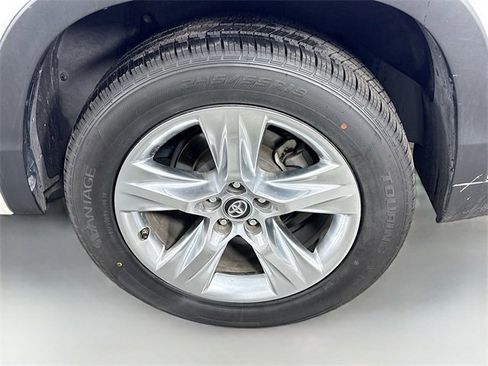 Used 2019 Toyota Highlander Limited image 34