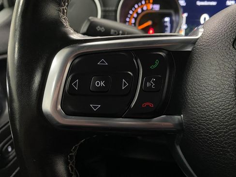 Used 2022 Jeep Gladiator Overland w/ Popular Equipment Package AWD/4WD image 16