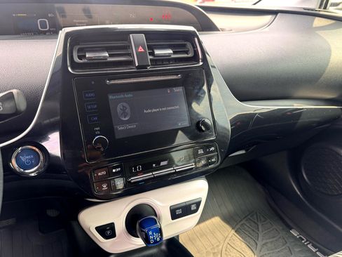 Used 2018 Toyota Prius Two image 14