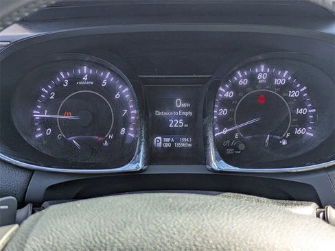 Used 2013 Toyota Avalon XLE image 30