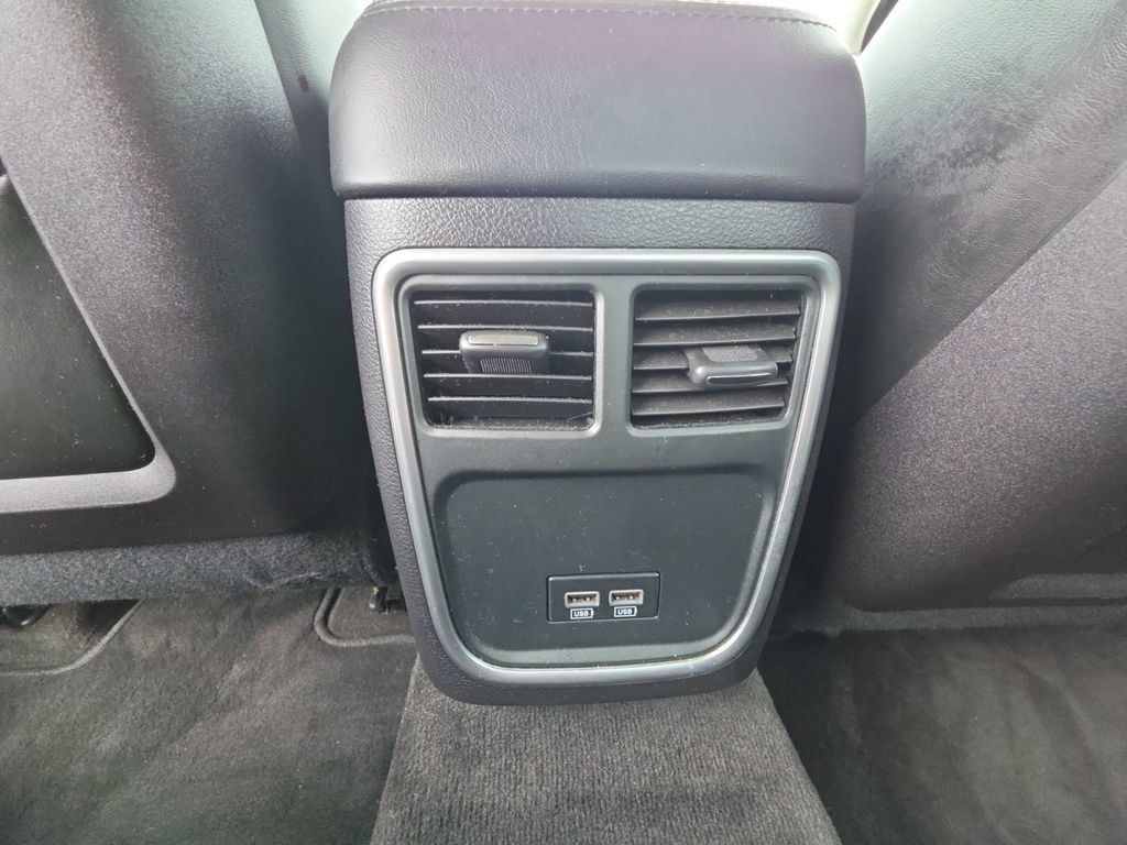 Used 2016 Chrysler 300 Limited RWD image 11
