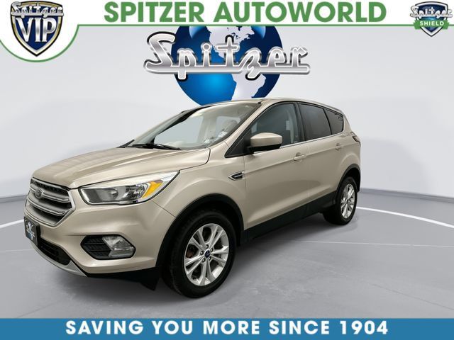 Used 2017 Ford Escape SE w/ SE Cold Weather Package AWD/4WD image 6
