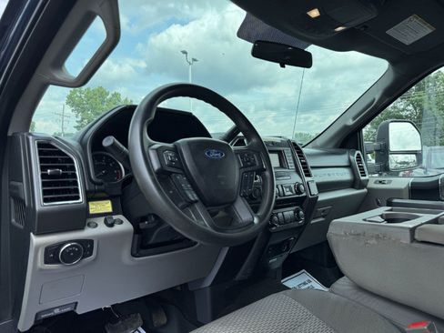 Used 2018 Ford F250 XLT AWD/4WD image 14