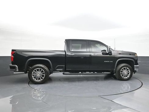 New 2026 Chevrolet Silverado 2500 LTZ w/ LTZ Convenience Package AWD/4WD image 12