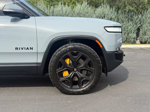 Used 2023 Rivian R1S Adventure AWD/4WD image 6