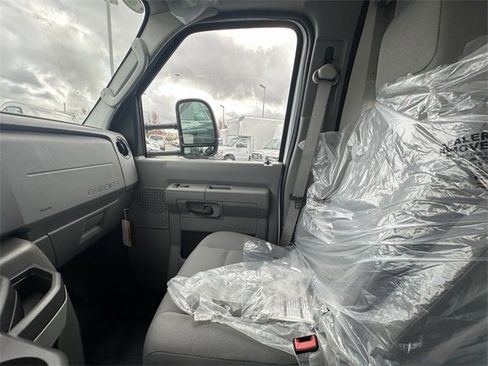 New 2024 Ford E-450 and Econoline 450 Super Duty w/ Power Windows & Locks Group image 21