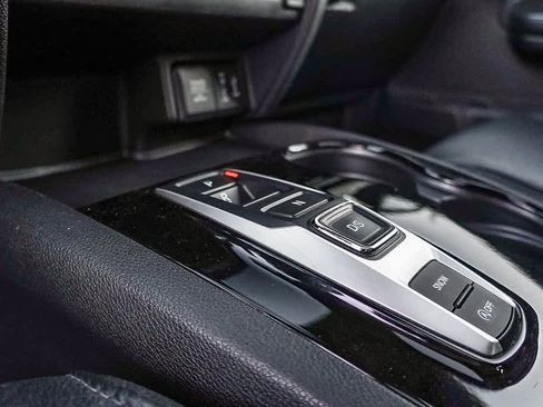 Used 2017 Honda Pilot Touring image 25