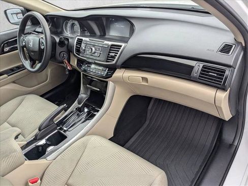 Used 2017 Honda Accord LX image 20