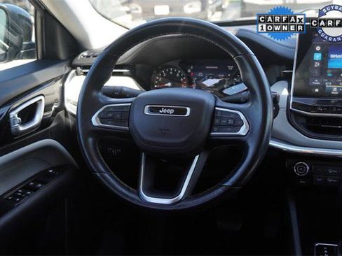 Certified 2022 Jeep Compass Limited image 14