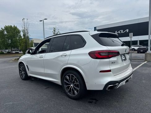 Used 2021 BMW X5 xDrive45e w/ M Sport Package AWD/4WD image 3
