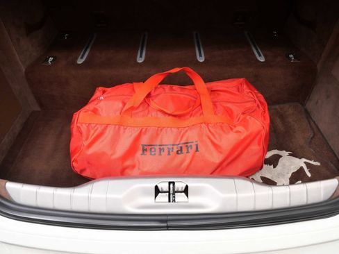 Used 2012 Ferrari FF image 32