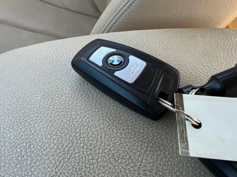 Used 2015 BMW 320i xDrive Sedan AWD/4WD image 14
