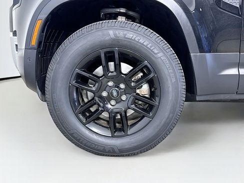 Used 2025 Land Rover Defender 110 S AWD/4WD image 32