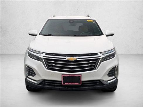 Used 2022 Chevrolet Equinox Premier AWD/4WD image 2