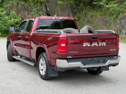 Used 2025 RAM 1500 Big Horn AWD/4WD image 3