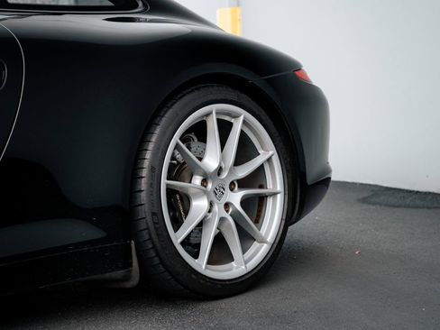 Used 2014 Porsche 911 Carrera image 4