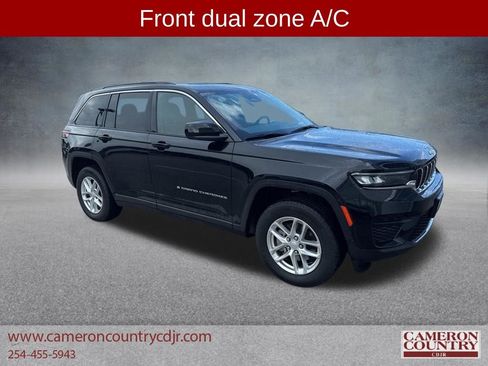 Used 2025 Jeep Grand Cherokee Laredo w/ Luxury Tech Group I AWD/4WD image 1